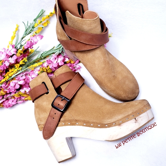 Free People Shoes - Free People Bungalow Clog Boots